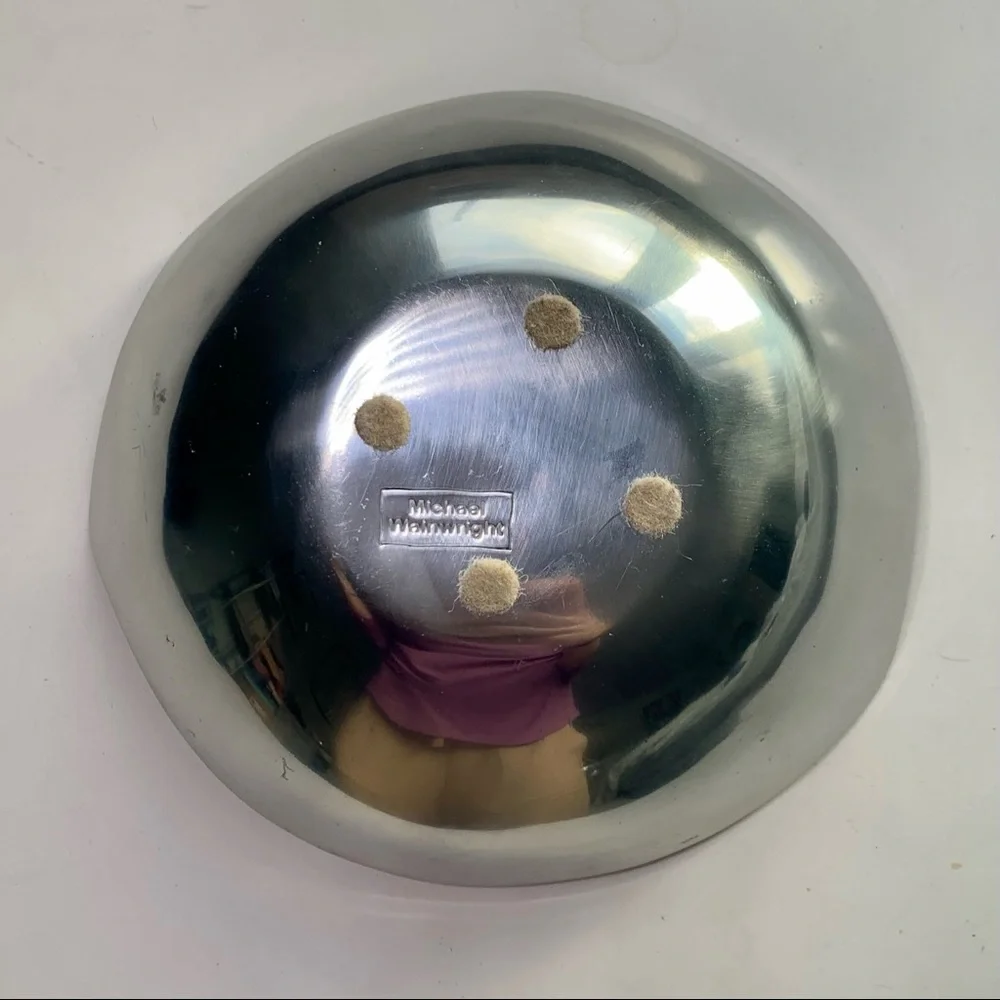 Michael Wainwright Signed 7” COMO Enamel and Aluminum Art Bowl - Picture 5 of 16